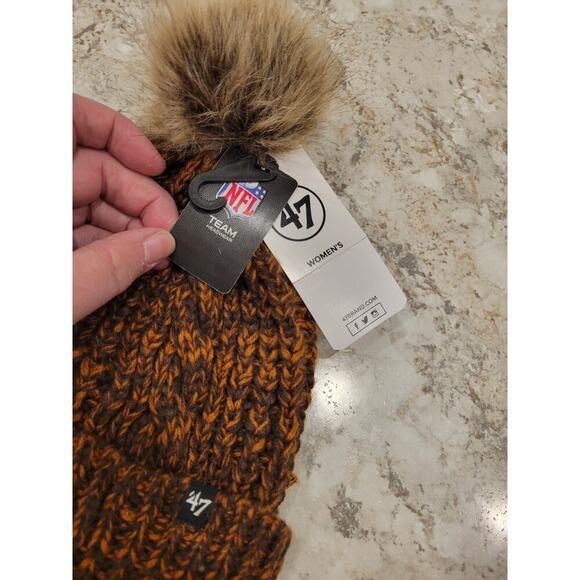 Women's '47 Brown Cleveland Browns Meeko Historic Logo Cuffed Knit Hat with Pom - Picture 4 of 5